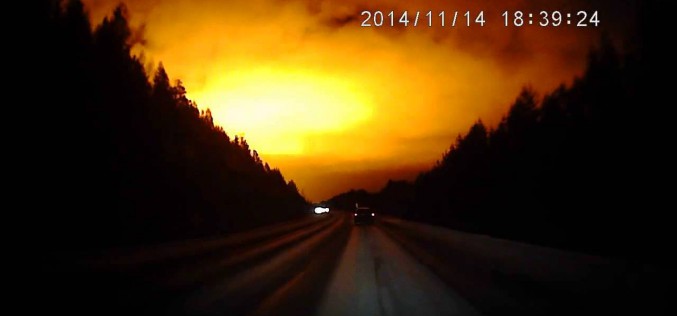 Insolite : Explosion dans le ciel de Russie