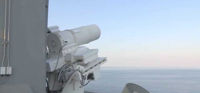 Démonstration du nouveau Laser anti-drone de l’US Navy