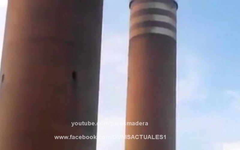 Un drone filmé au-dessus d’une centrale nucléaire au Mexique (05/11/2014)