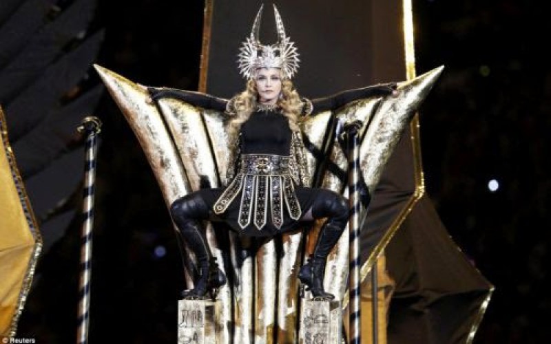 Madonna dédie une chanson aux illuminati