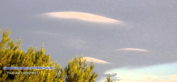 Des chemtrails en forme d’ovnis se forment dans le ciel de Tijuana (Mexico 21.07.2015)