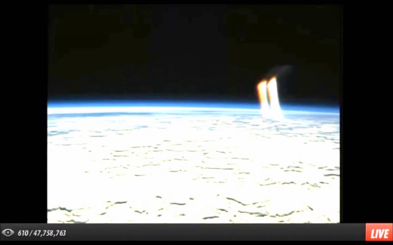 Énorme faisceau de lumière apparaît au-dessus de la Terre (Image ISS)