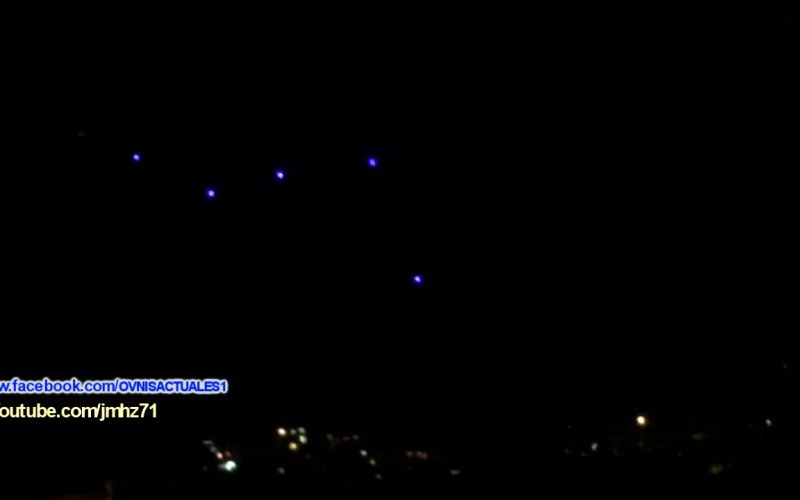 Des lumières non identifiées au-dessus de Bogota (Colombie, 21/01/16)