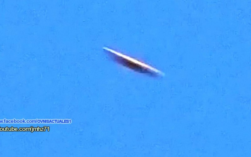 Un ovni croise un avion à Queen Creek, Arizona (27/01/2016)