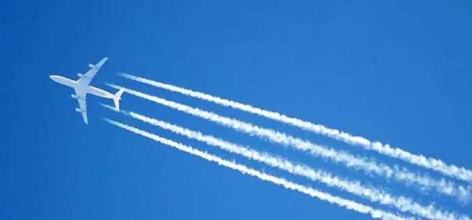 Prince évoque le phénomène des chemtrails