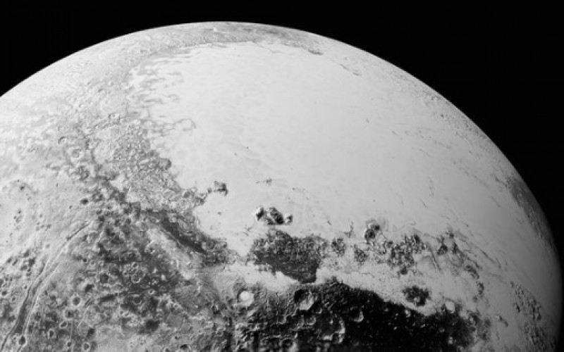 Des « glaces mouvantes » découvertes sur Pluton