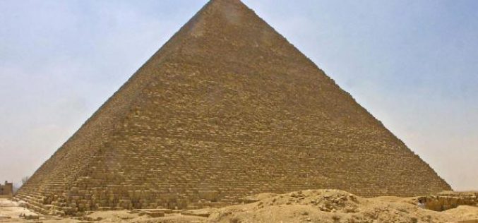 Deux nouvelles cavités découvertes dans la pyramide de Khéops