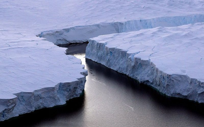 Un trou géant de 80.000 km carrés découvert en Antarctique
