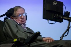 Dieu, les extraterrestres, la mort… Stephen Hawking en quelques citations marquantes