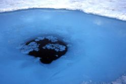 D’étranges trous dans la glace de l’Arctique : même la Nasa ne comprend pas