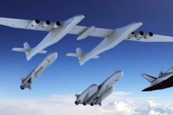 L’immense avion de Stratolaunch lancera aussi des fusées maison