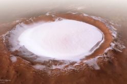 Un incroyable lac glacé photographié sur Mars